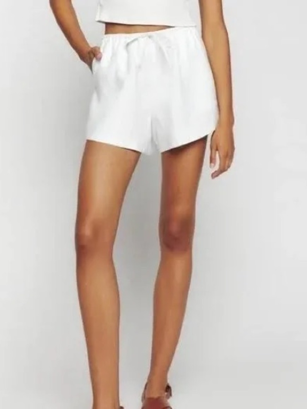 Reformation Zoey Linen Shorts NWOT White medium